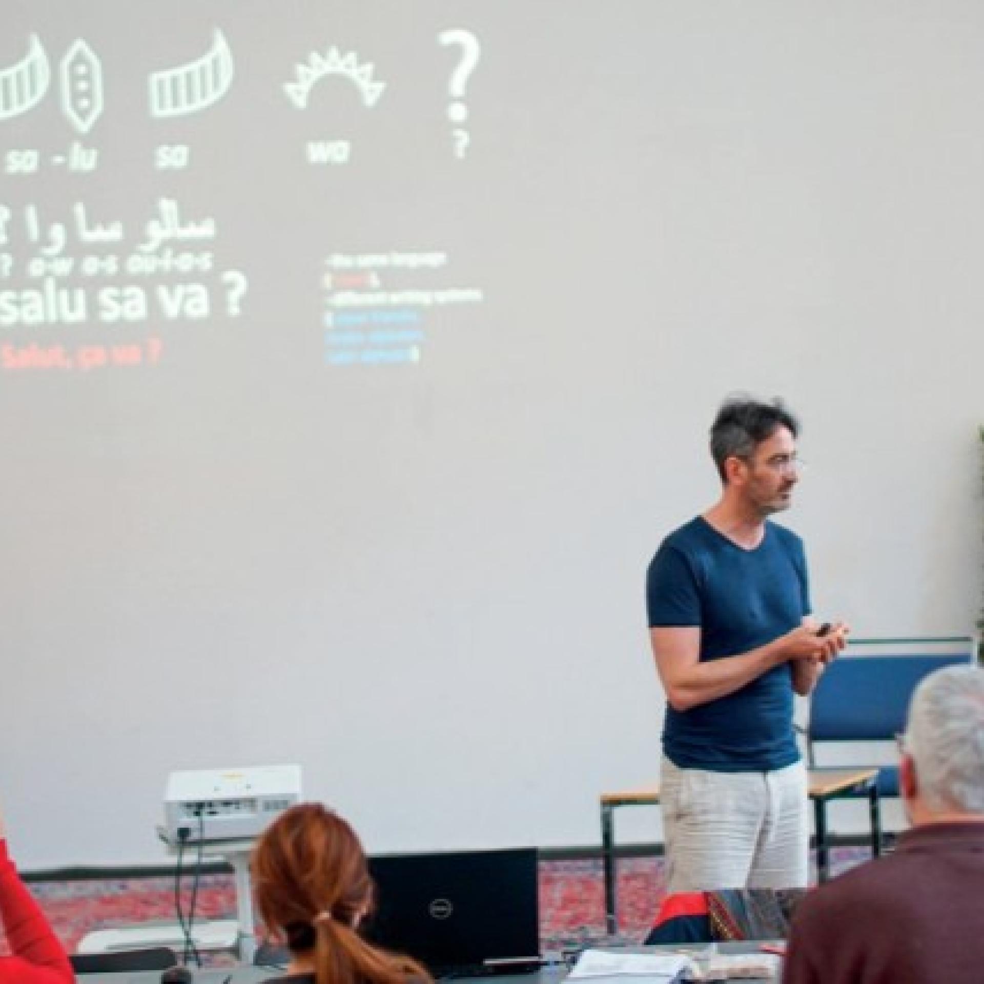 Rencontre avec Fran&ccedil;ois DESSET, le d&eacute;chiffreur de l'&eacute;lamite lin&eacute;aire